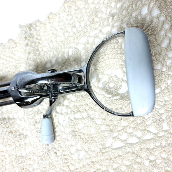 Vintage Rotary Hand Mixer Kitchen Utensil Whisk Manual Crank - Picture 6 of 10